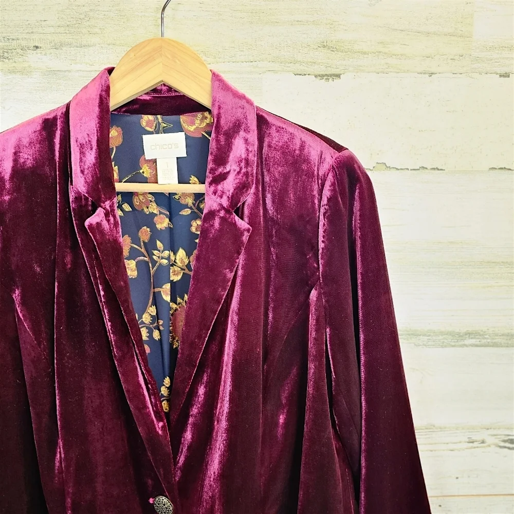 Chico’s Velvet Blazer Size M Wine Plum Burgundy Floral Lining Holiday Party